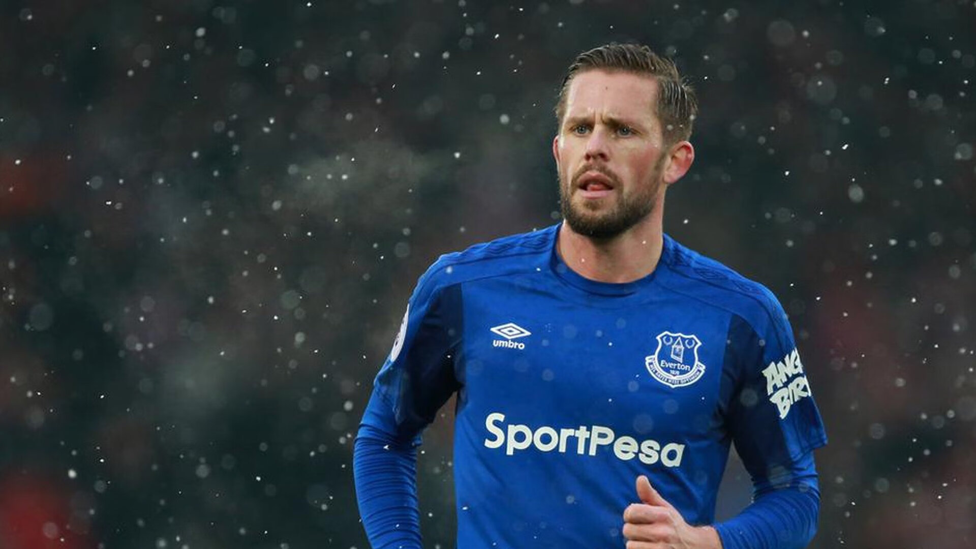 爱游戏官方入口-转会传闻：哪个球队今年欧冠买入引人关注？，今年的欧冠在哪里踢得